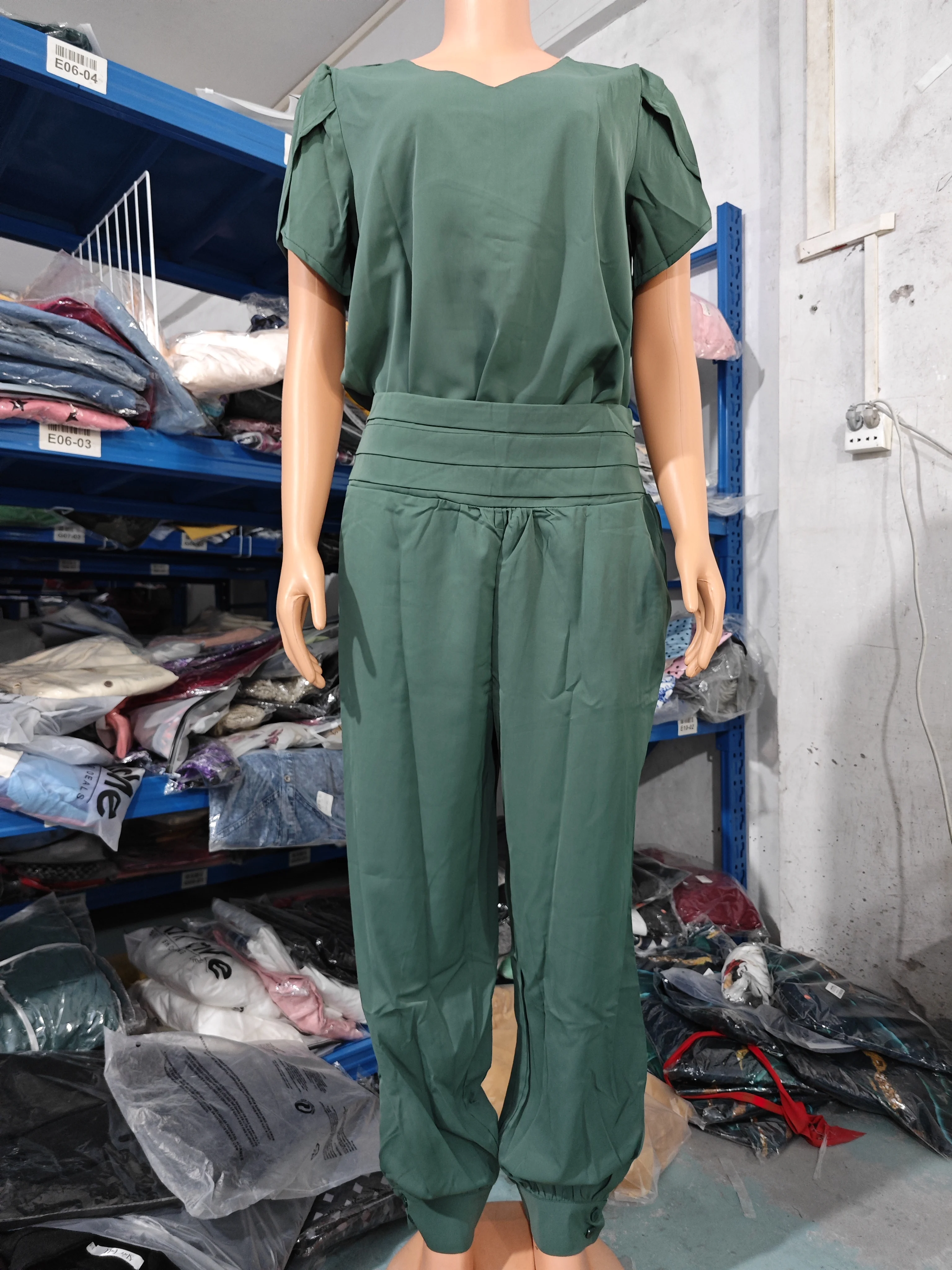 Casual Puff Sleeve Top & High Waist Cuffed Pants Set Polyester Plain V-Neck Design Daily 2023 Fashion Two Piece Outfits