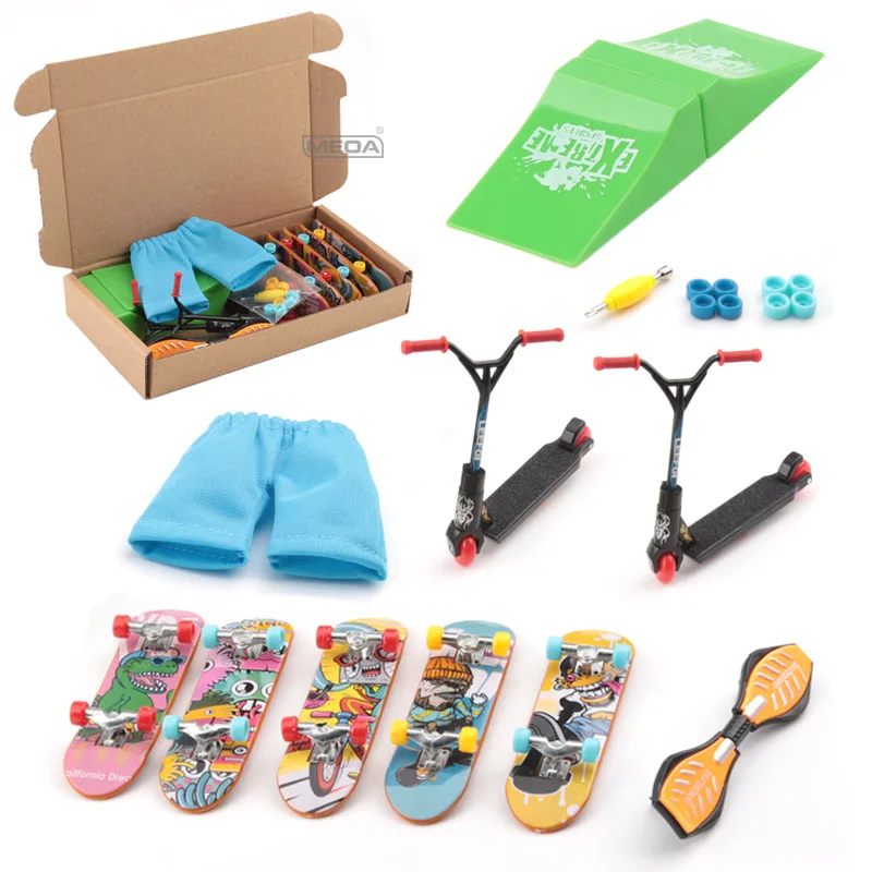 Mini Skateboard da dito Scooter da dito Mini pantaloncini Set Giocattolo da dito interattivo Novità Attività Mini giocattolo da dito per bambini H16