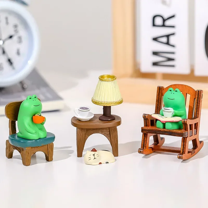 Mini Desktop Ornaments Wooden Frog Rocking Chair Cute Micro Landscape Decorations Figurines Cure Lucky Cat Dolls Home Decor