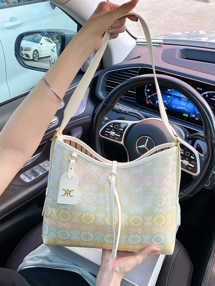 nuova-borsa-tote-stampata-in-stile-cinese-borsa-a-tracolla-singola-da-donna-primavera-2026-materiale-pu-morbido-casual-e-per-il-tempo-libero