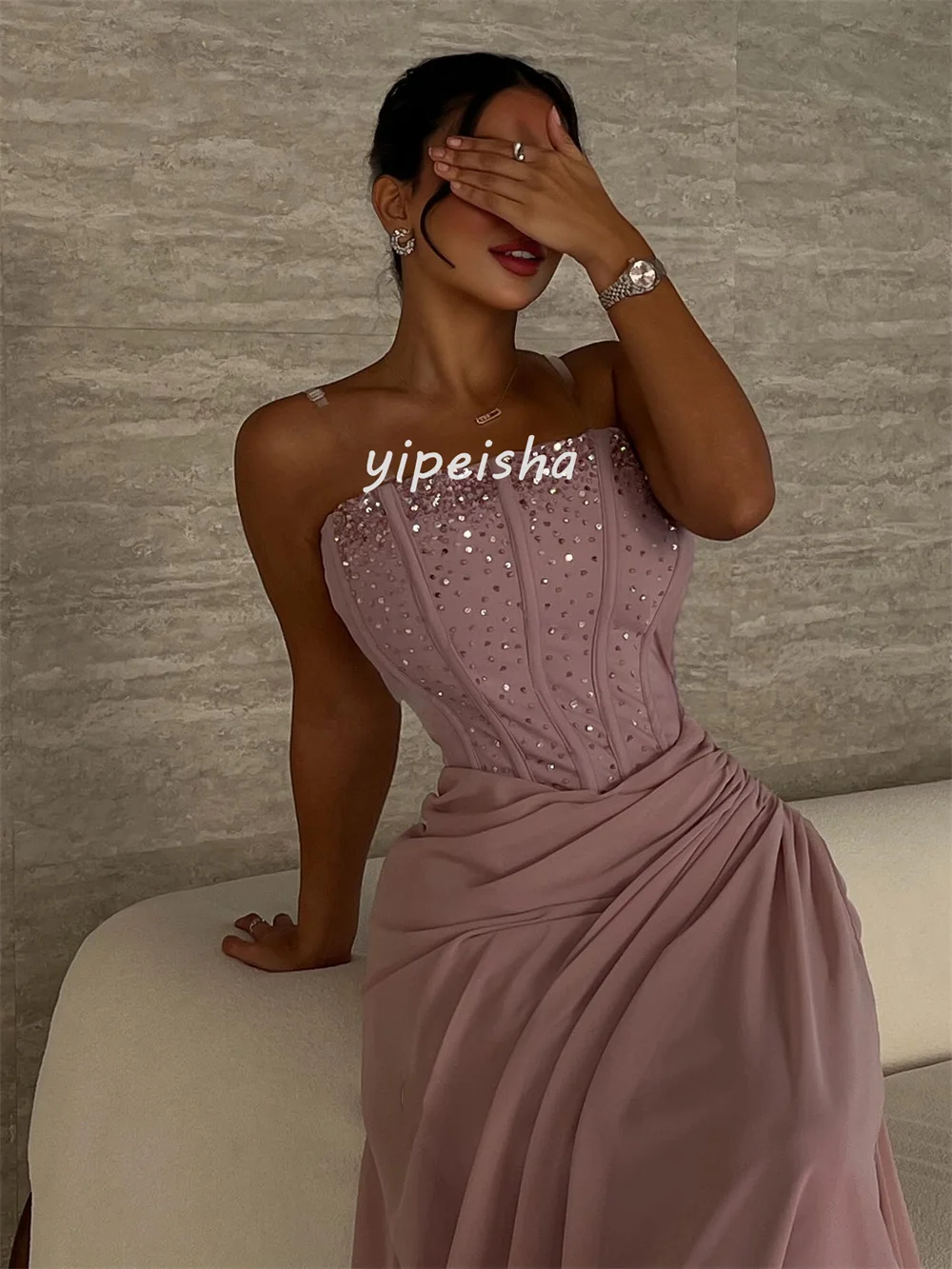 تخصيص الطراز الحديث أزياء حجر الراين الطية مستقيم فساتين طويلة حمالة فساتين مناسبة مخصصة جودة عالية كلاسيكية
