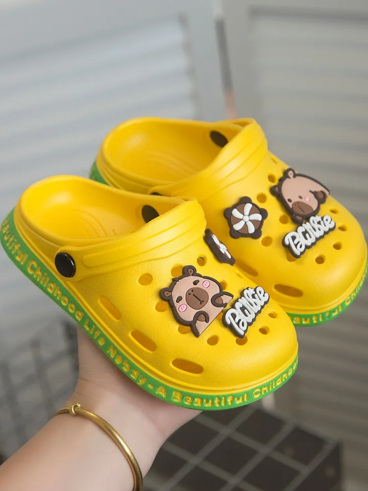 

2025 New Boys and Girls Cute Capybara Cartoon Soft Comfortable Cute Casual Beach Shoes Slippers