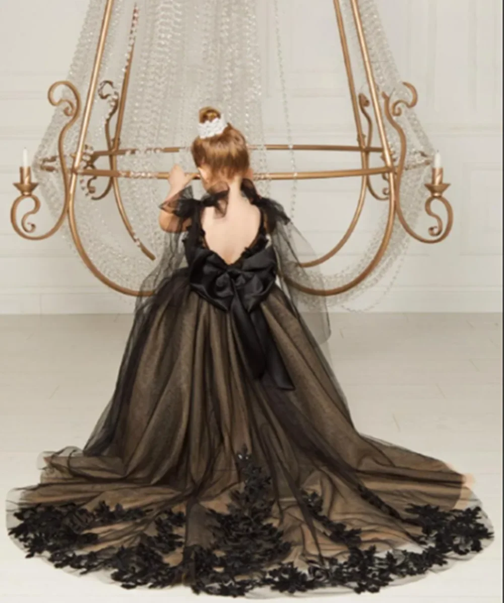 Vestidos de niña de flores con cuello en V doble y lazo, vestido de princesa de tul con encaje para niños pequeños, vestido de fiesta de boda con tren de cepillo para niños