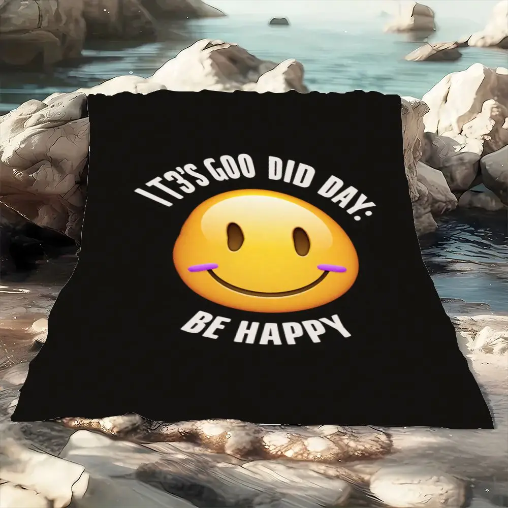 تي شيرت برسومات IT'S GOO DID DAY Smiley Face Emoji - خلفية سوداء مع مبتسم أصفر وخد أرجواني، ممتع ومسرح كبير الحجم