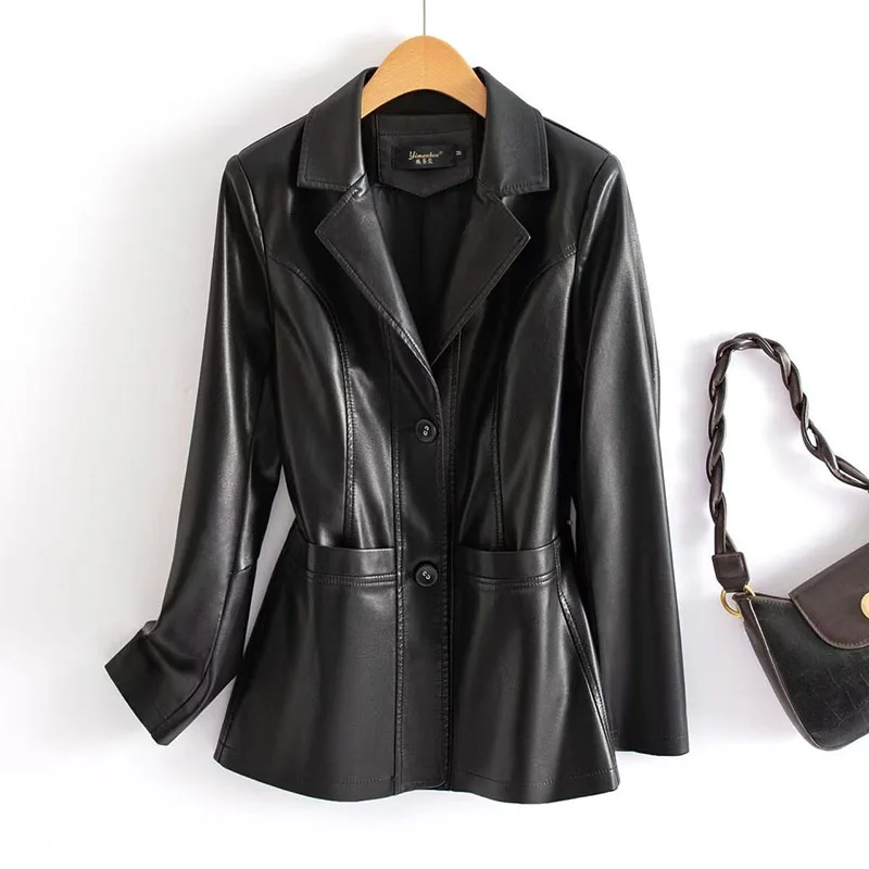 موضة جديدة لعام 2026 سترات من جلد الغنم للنساء معاطف قصيرة غير رسمية من الجلد الحقيقي بأكمام طويلة مغطاة بأزرار وخصر مطاطي سترات نسائية