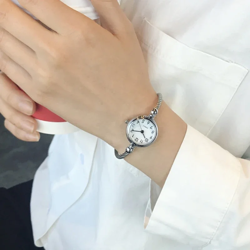 

Watch Bracelet Female Opening Students Give Girls Birthday Gifts Korean Version of The Creative College Style Thin Chain Watches