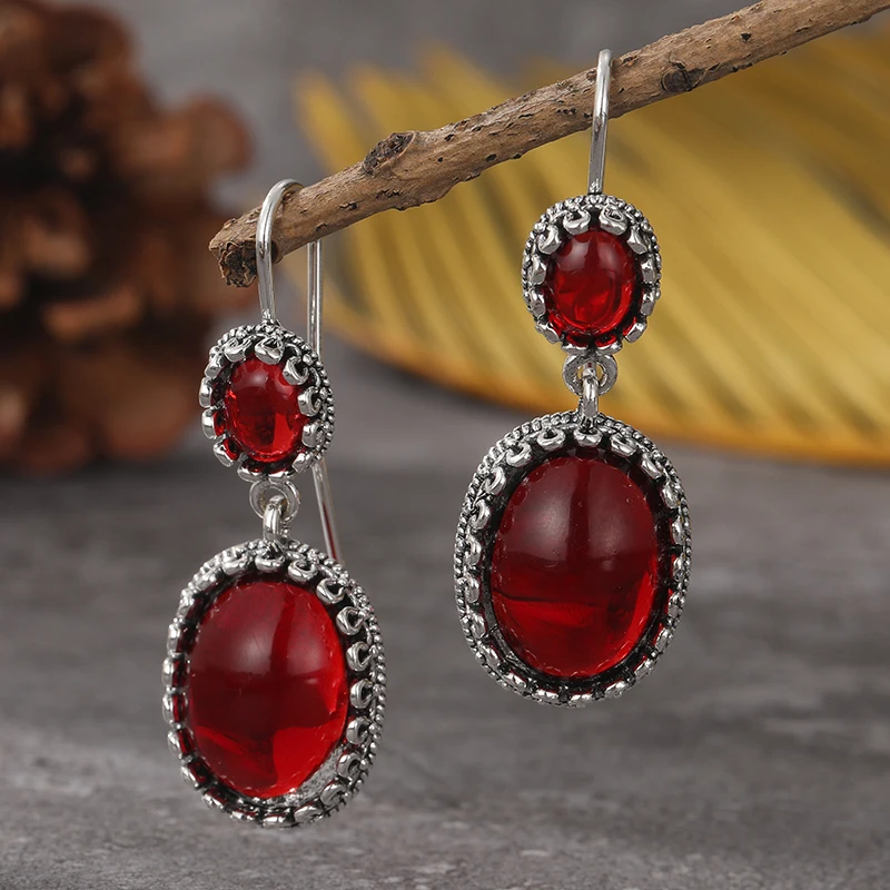 Vintage Inlaid Red Oval Stone Women Earring Classic Personality Ancient Silver Color Drop Earrings Wedding Party Jewelry Gifts