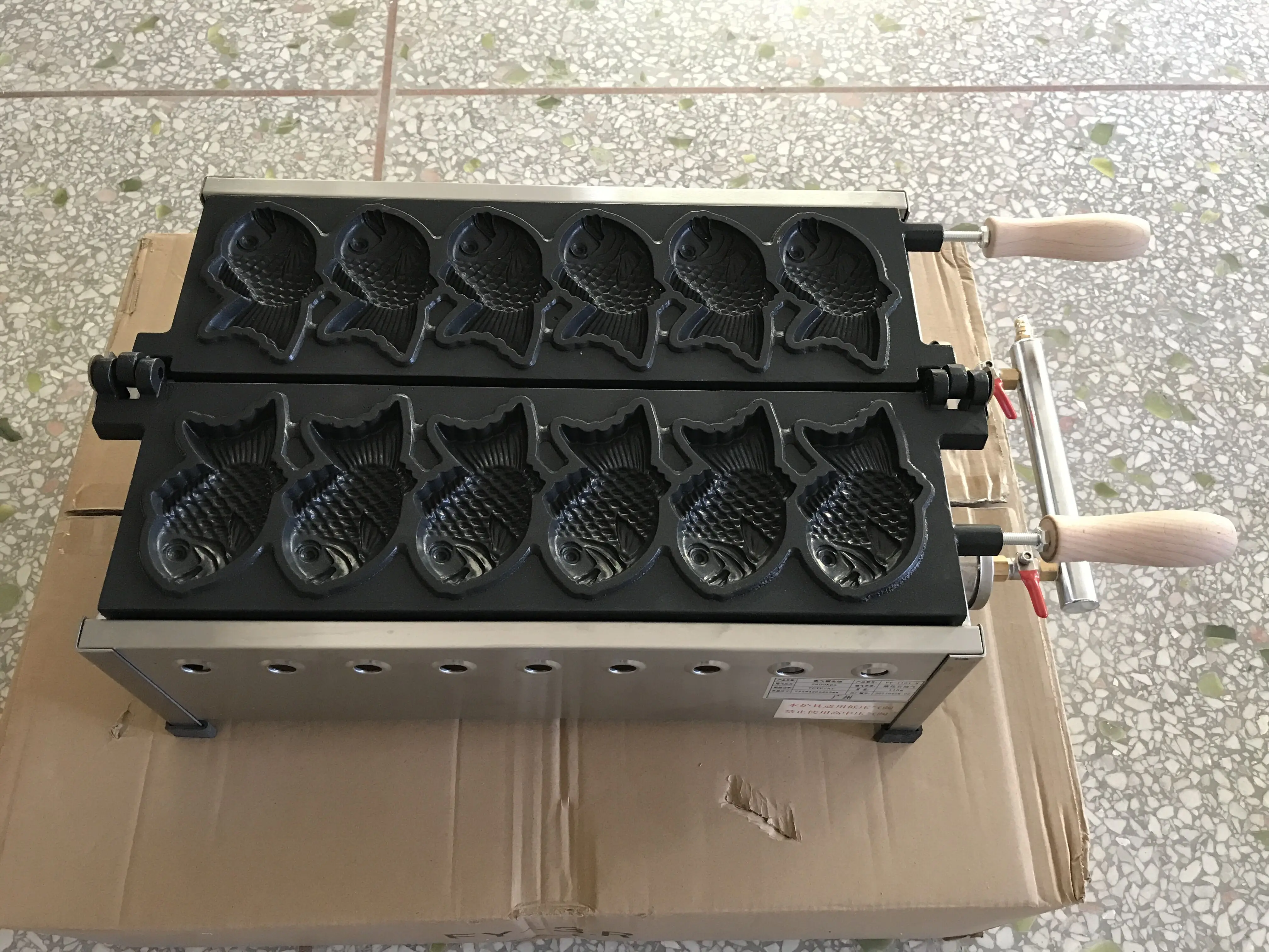 Máquina comercial de waffle taiyaki em forma de peixe, 6 peças, aço inoxidável, máquina de grelha de waffle taiyaki para doces e lanches