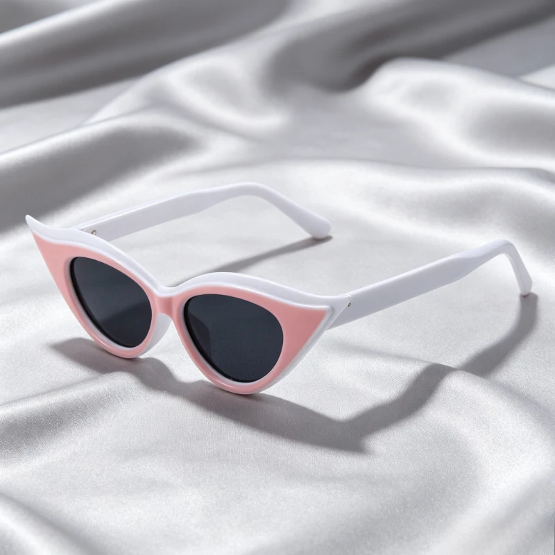 2026 New Stylish Pointed Cat-Eye Sunglasses Trendy Two-Tone Frames Sunscreen Glasses Ladies Stylish Eyewear Shades UV400
