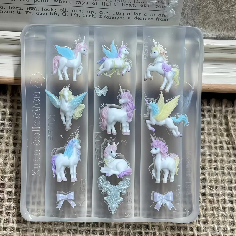Neujahrs-Einhorn-Pferd-Karussell-Schmetterling-Bär-Kaninchen-Rahmen-Mini-Flügel Elegante 3D-Dekoration Transparente Silikon-Nagelkunst-Motive – Detail 6