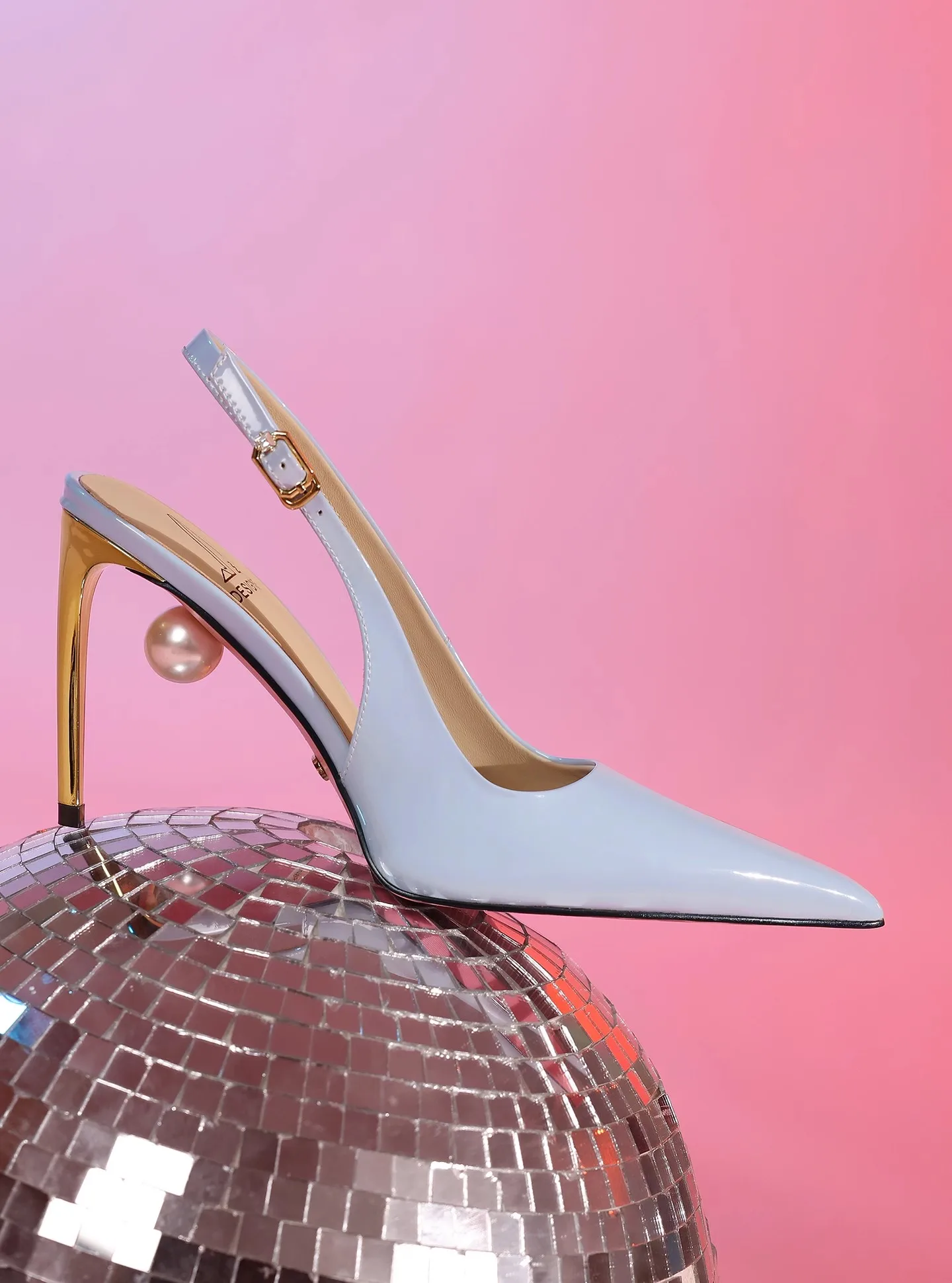 

Thin high heels spring and summer new pointed patent leather pearl single shoes banquet dress versatile leather women's sandals