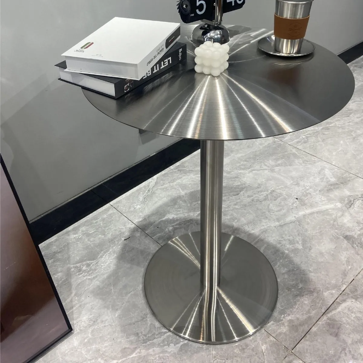 Solid commercial stainless steel  Industrial style coffee   Negotiation  Milk tea shop Minimalist dining Round table