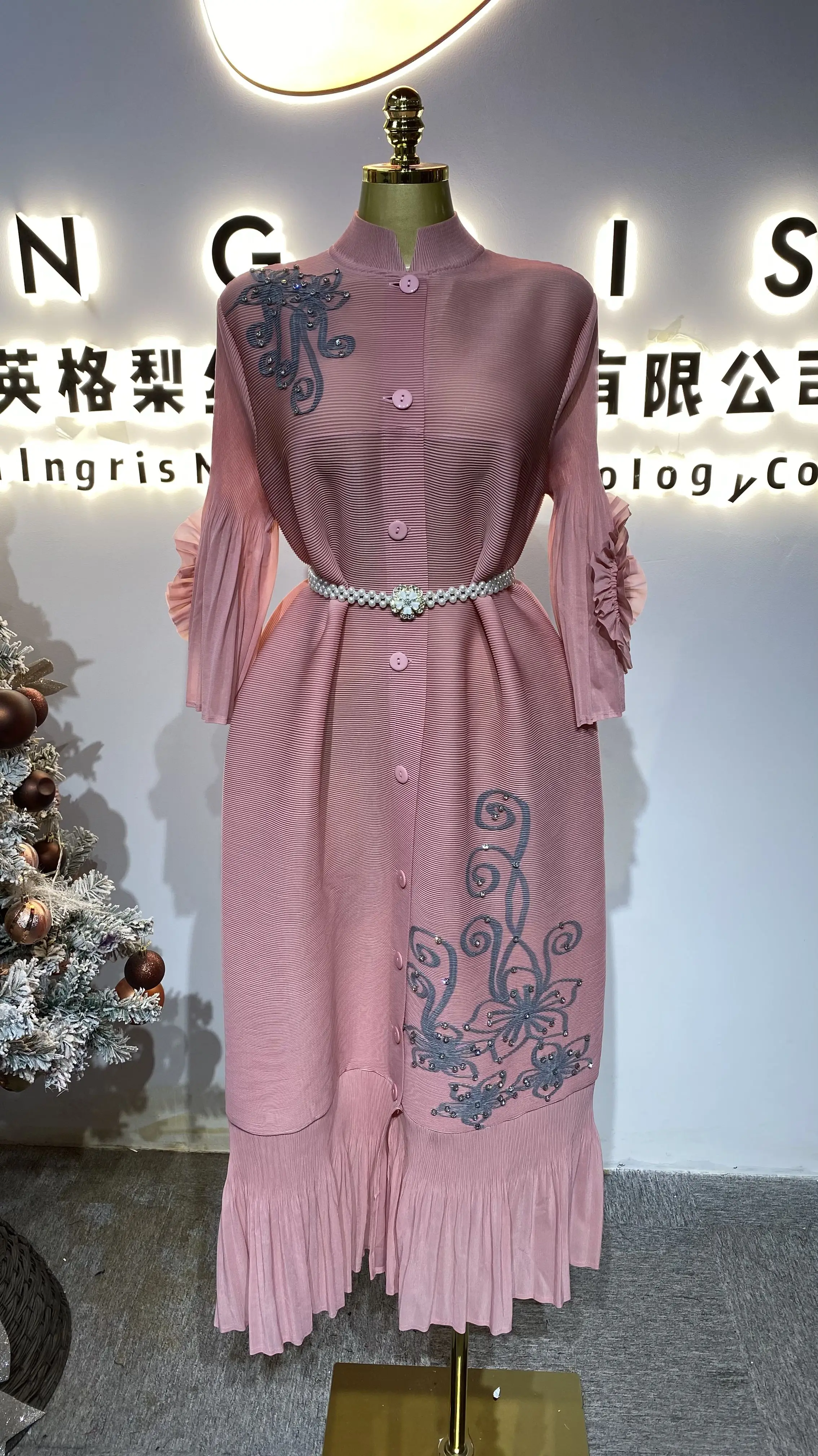 Nowa modna długa sukienka bez rękawów, francuski design, ażurowa, tkana z frędzlami odzież damska - GZXX366