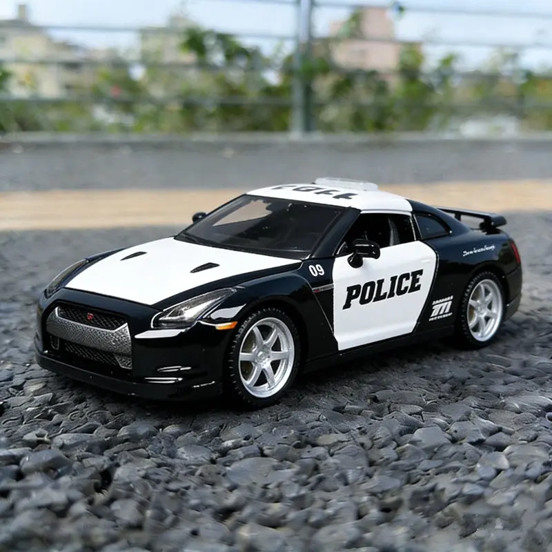 

Maisto 1:24 Nissan Skyline Ares GTR R35 Alloy Racing Car Model Diecast Metal Police Sports Vehicle Car Model Simulation Kid Gift