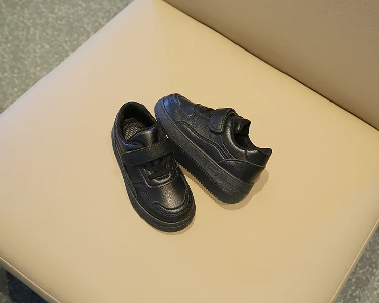 Kinder-Sneaker aus PU-Leder für Frühling und Herbst, leichte, rutschfeste Laufschuhe für Mädchen und Jungen, schlicht, weiche Sohle, bequem – Detail 6