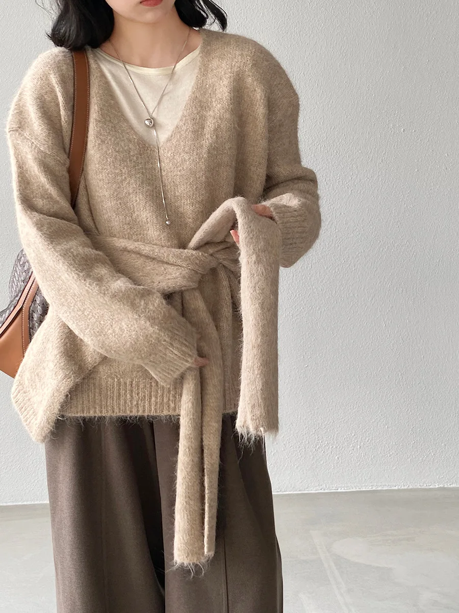 2025 가을 단색 부드럽고 편안한 니트 스웨터 + 숄 스타일의 루즈하고 우아한 다용도 스웨터