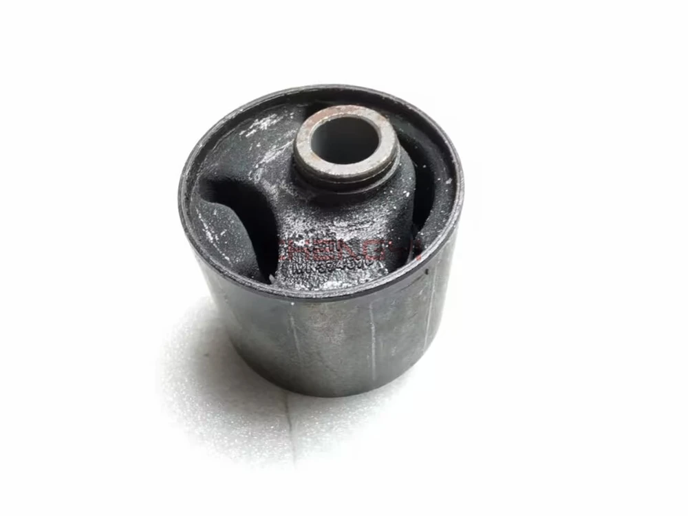 Front Differential Support Bushing Rubber Sleeve For Pajero V63W V73W V75W V78W V93W V97W V98W MR374569 MR374576