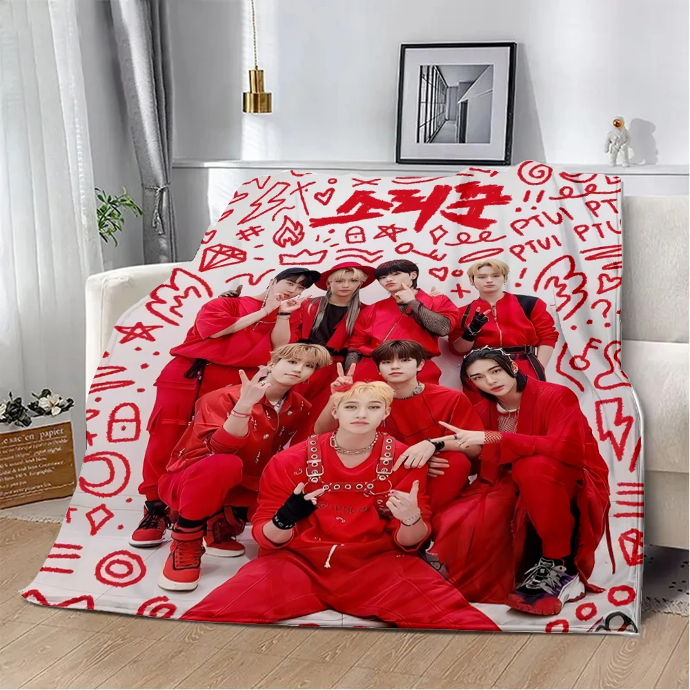 New KPOP Boys K-Kids Printed Blanket Picnic Blankets S-Strays Warm Blanket Soft and Comfortable Blanket Home Travel Birthday