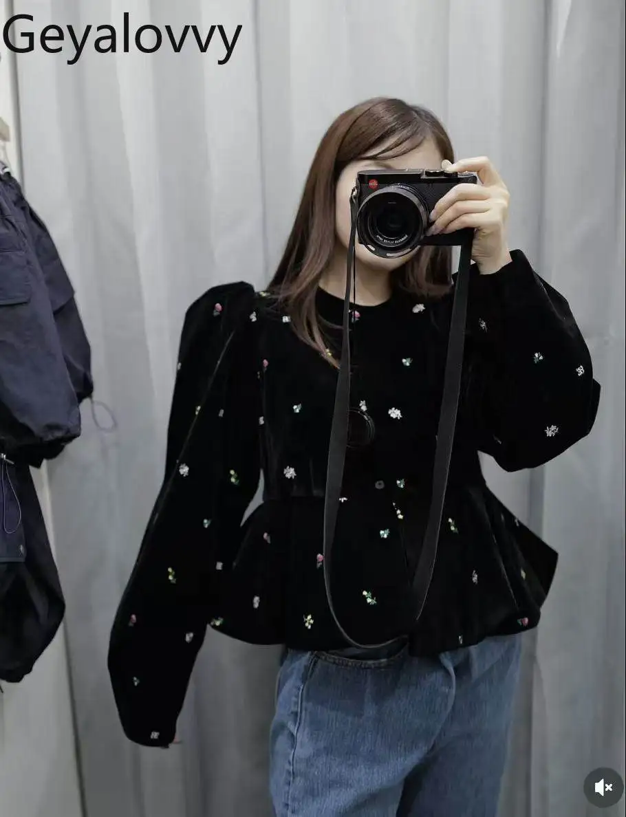 

Japanese Style Retro High-End Velvet Coats for Women Embroidered Floral Casual Jacket Femme Elegant Fashion Autumn and Winter