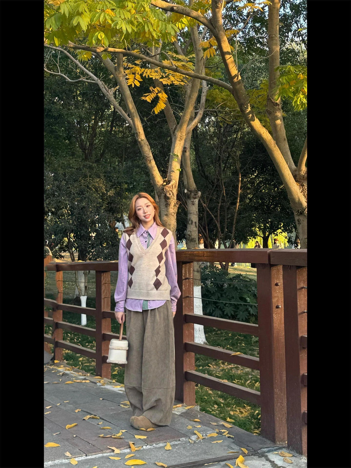 

Faionable Knitted Women's Set Diamond Pattern Vest And Striped irt Two-Piece Winter Outfit Korean Sle Long Sve Pants