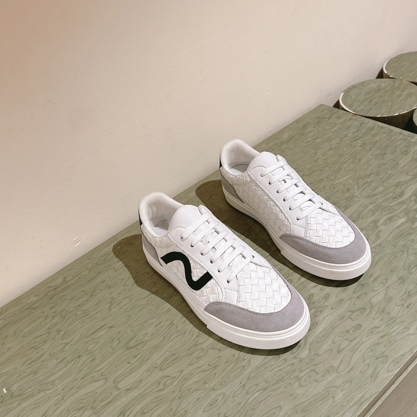 

Роскошные мужские кроссовки из натуральной кожи, мужские деловые повседневные тканые кроссовки на плоской подошве, зеркальные качественные кроссовки из натуральной кожи с коробкой