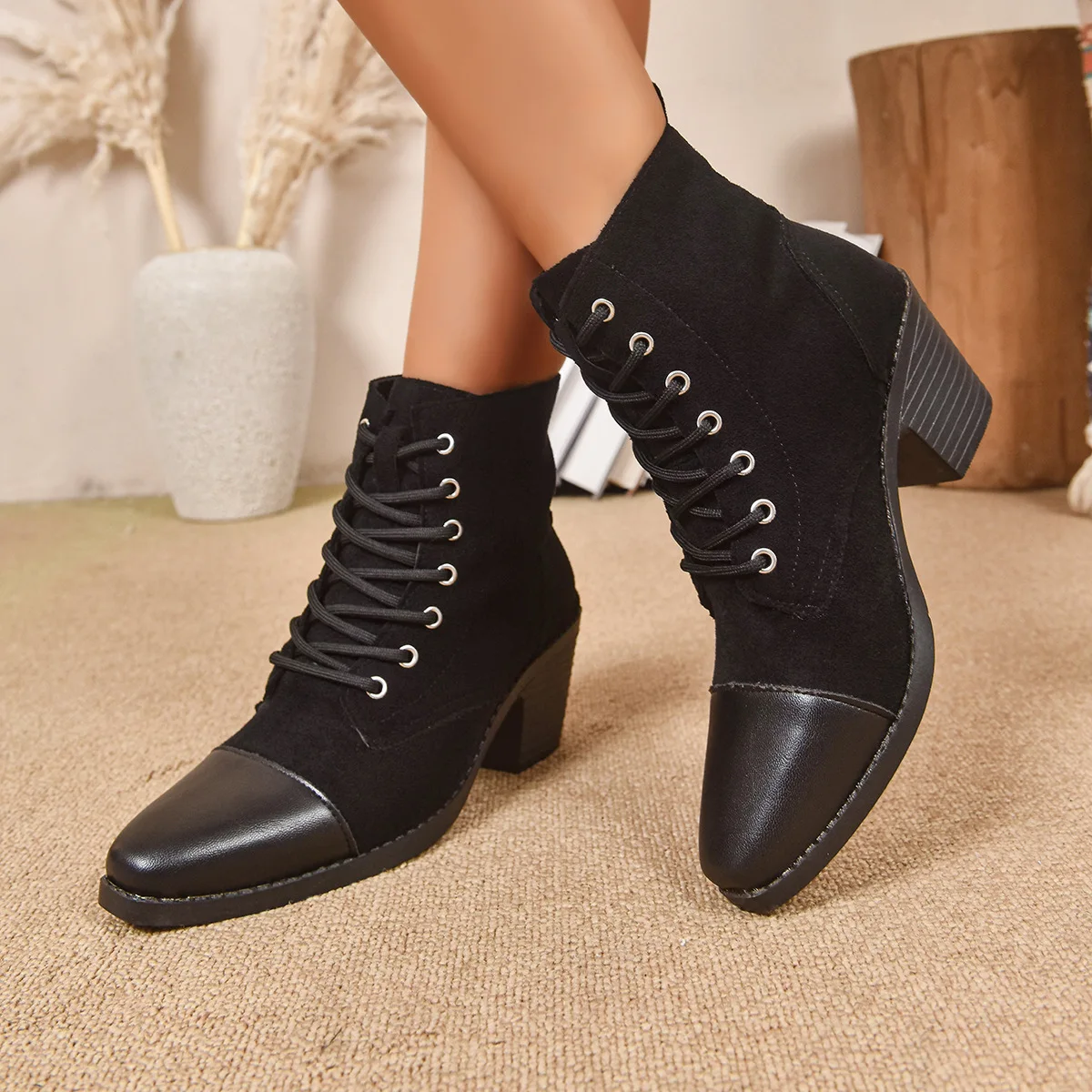 

New fashionable large-sized women's boots with a square toe, thick heel, lace-up and color-blocked short top for ladies