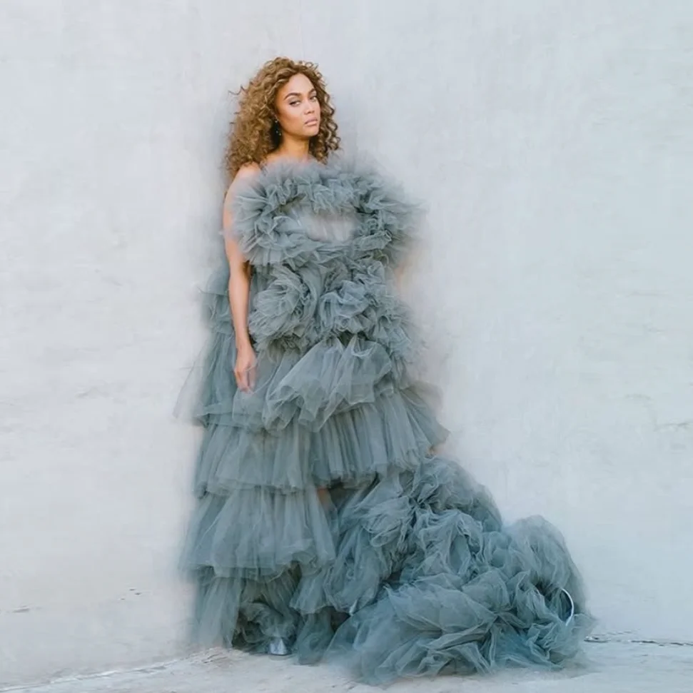 Fotografia cinza maxi vestidos babados uma linha vestido de festa longo em camadas feito sob encomenda sem alças vestidos de baile exuberantes extra inchado