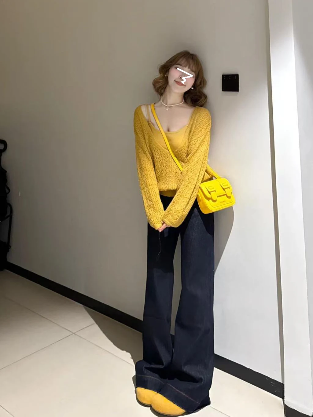 

Khaki V-Ne Camere Knitted Hollow out Top Women's Spring New Twist Knitted Cover-Up Strap Two-Piece Set Casual Korean Loos...