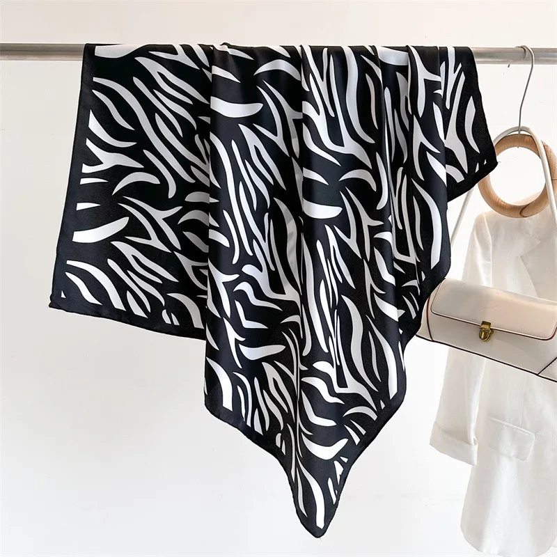 

Women Spain Brand Design Scarf Fashion Leopard Zebra Silk Scarves Square Small Handkerchief Neck Snood Bag Hijab Snood 90*90Cm