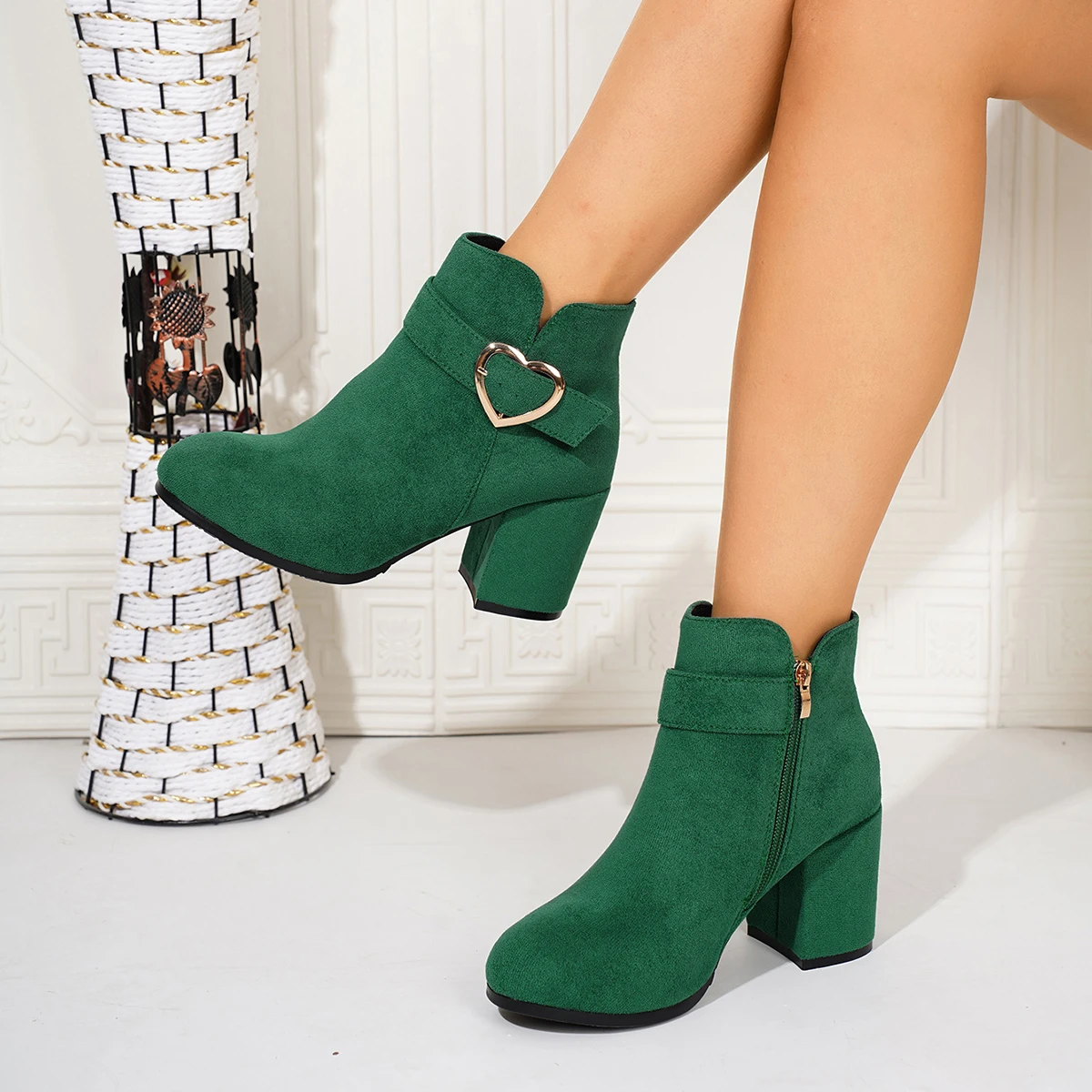 2026 Herbst/Winter Neue Damen-Stiefeletten mit Plateau, seitlichem Reißverschluss, hohen Absätzen, kurze Stiefel, bequeme Designerschuhe für Frauen – Detail 11