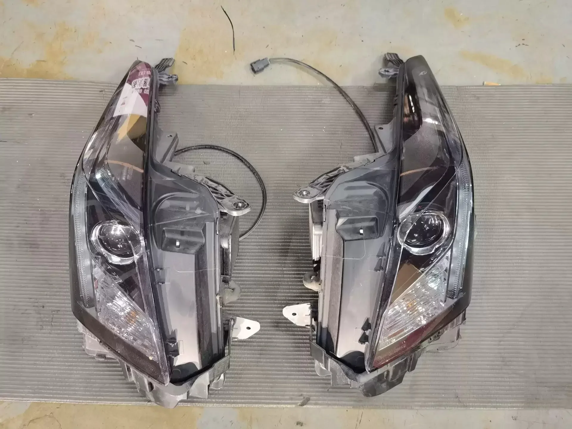 

Car Front Headlight Headlamp fog lamp for Cadillac ATSL DRL Daytime Running Light turn signal