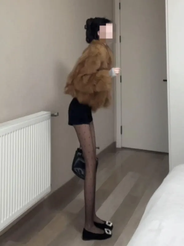 

Young Faionable Fur Jaet Retro Sle Ele Mink Coat Trendy Fur Outerwear Winter Warm Pure Color Stand Fit V Ne