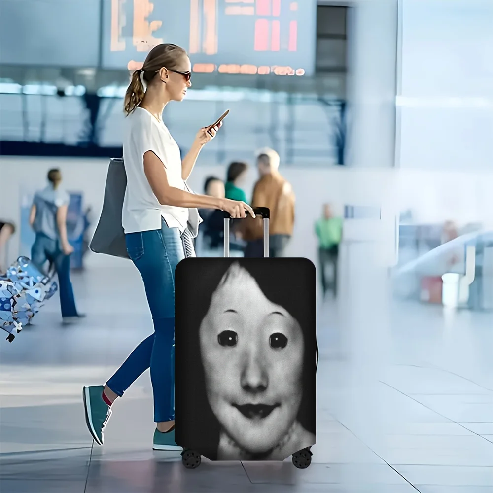 1pc of luggage cover with a spooky portrait print. Fits 18–32-inch suitcases; perfect for Halloween-themed luggage.