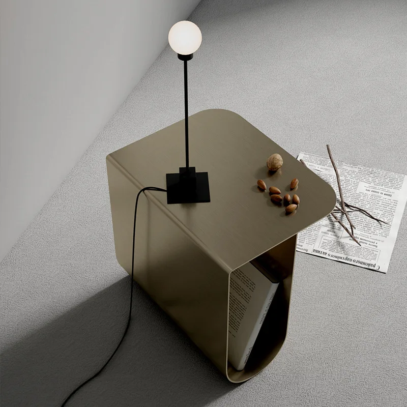 طاولة مومو بجانب السرير، أريكة صغيرة من الفولاذ المقاوم للصدأ، طاولة جانبية مصممة لغرفة المعيشة البسيطة، Netflix حديثة وبسيطة #4