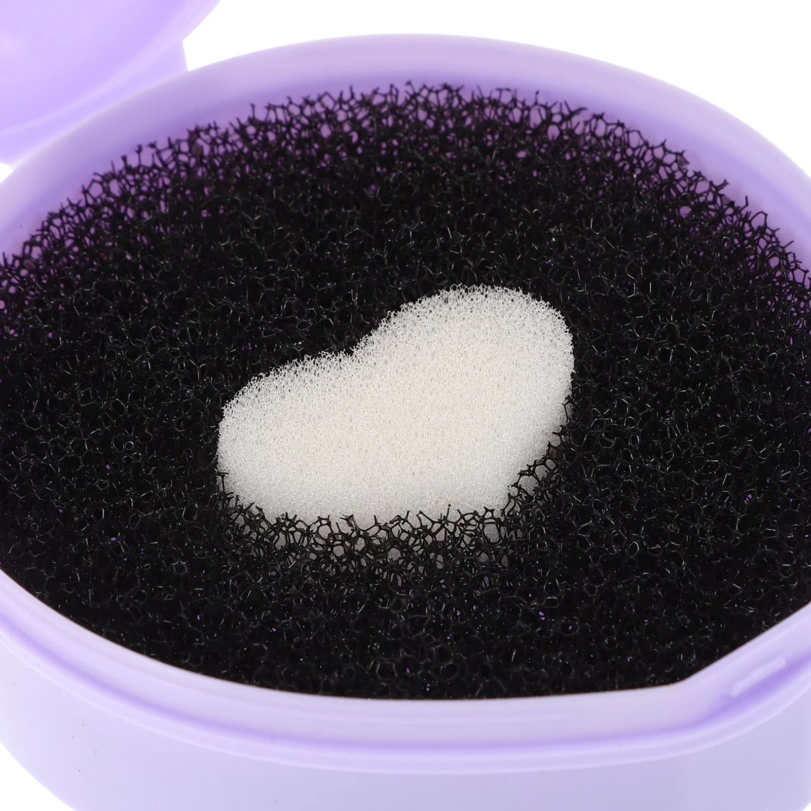 3Pcs Brush Cleaner Case with Sponge Heart Shaped Makeup Brush Cleaning Box for Fast Residue Powder Removal and Portable