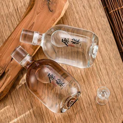 Round shaped 500ML lead-free clear whiskey decanter with Glass stopper Unique Liquor Bar and Party Decorations Alcohol Bottle