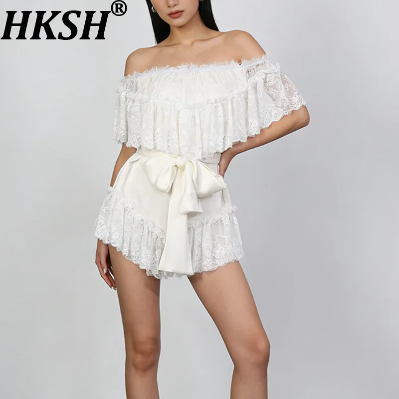 

Женское короткое платье HKSH с открытыми плечами, оборками, кружевными вставками, бантом на талии, элитное, городское, модное, сексуальное, летнее HK21793