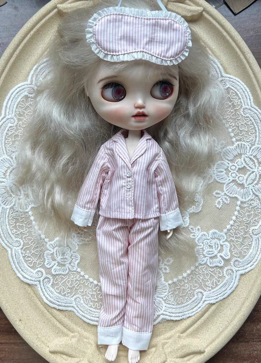 

Одежда для куклы Блайт, размер ob24, новая полосатая пижама, маска для глаз (3-х точечная) + рубашка + брюки, 19 предметов одежды для дома, которые можно носить.