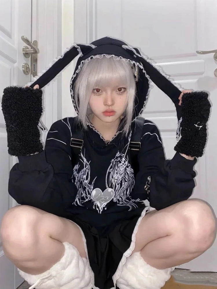 เสื้อฮู้ดแขนยาวสไตล์ฮาราจูกุ คาวาอี้ สำหรับผู้หญิง สไตล์ลำลองแบบญี่ปุ่น แต่งลูกไม้หูกระต่าย เสื้อสเวตเชิ้ตสไตล์หวานแบบกอธิค พิมพ์ลาย ฤดูใบไม้ร่วง 2025