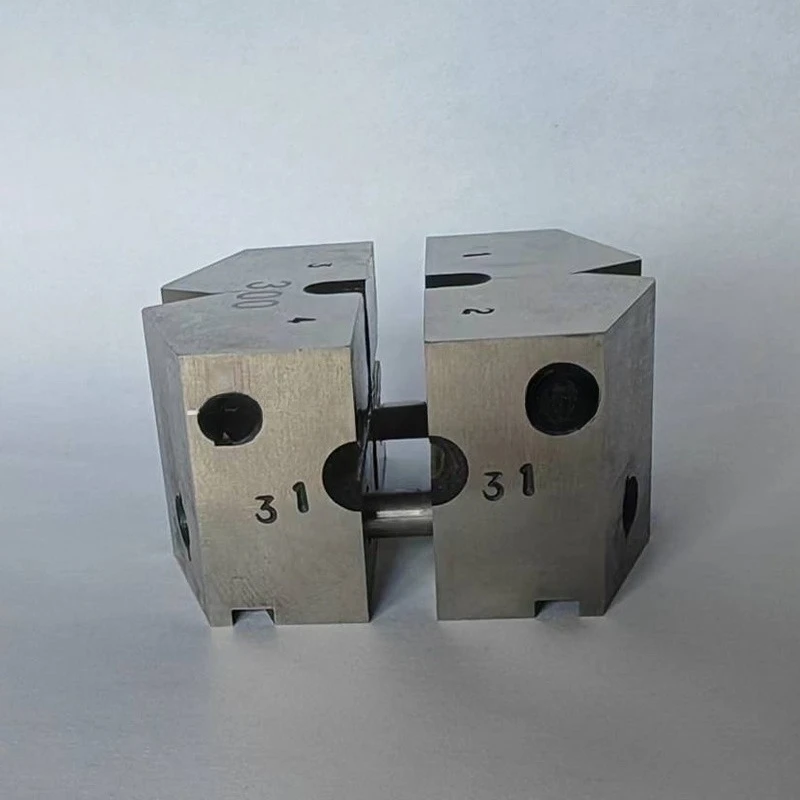 Factory-Priced Special Molds for Luyi Type III Desktop Cold Welding Machine