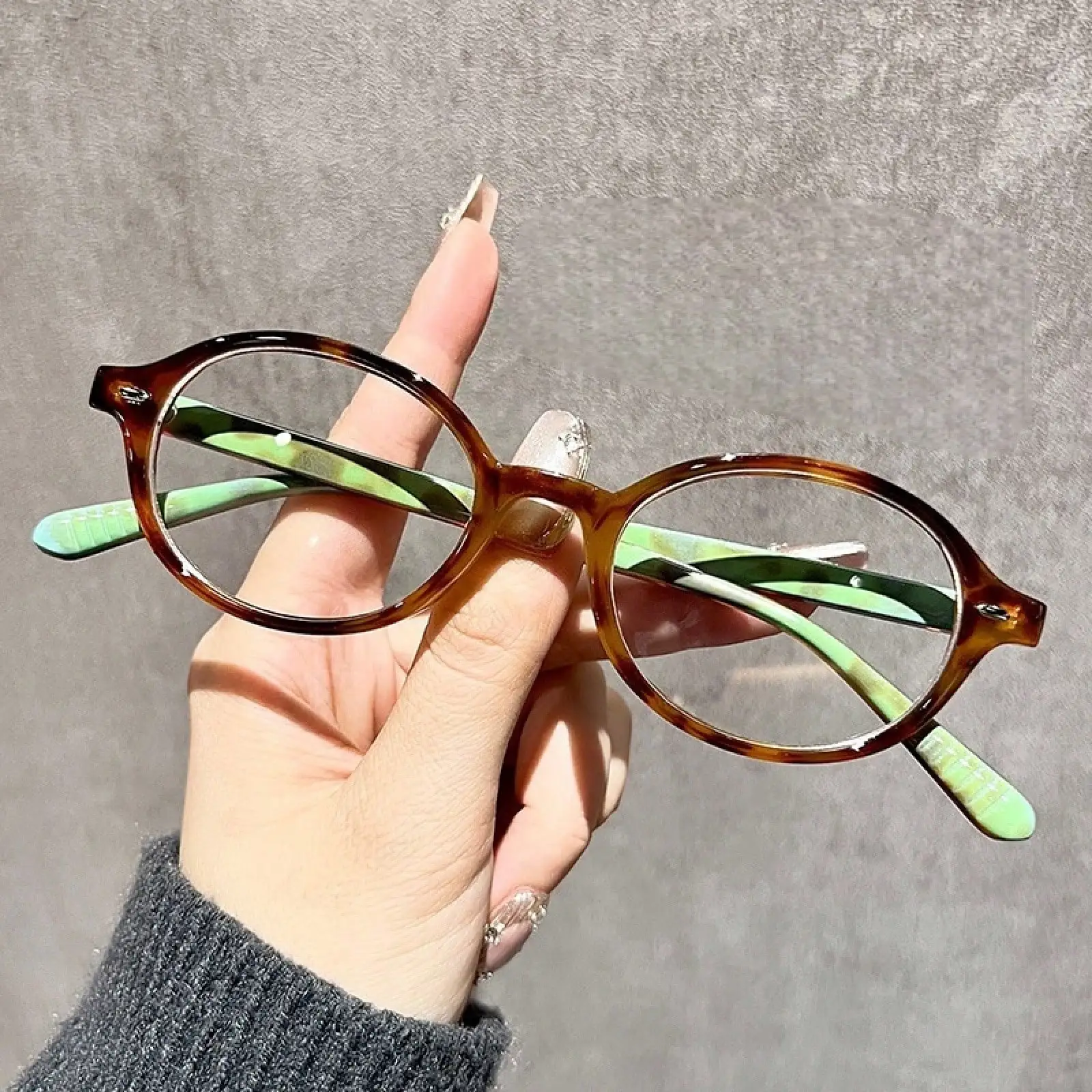 1 Piece of Women's Geek Wind Anti-Blue Glasses, American Retro Y2K Style, Oval Small Frame, Fashionable Butterfly Pattern No Degree Glasses, Suitable for Reading, Using Mobile Phones and Back to School Season. view 2