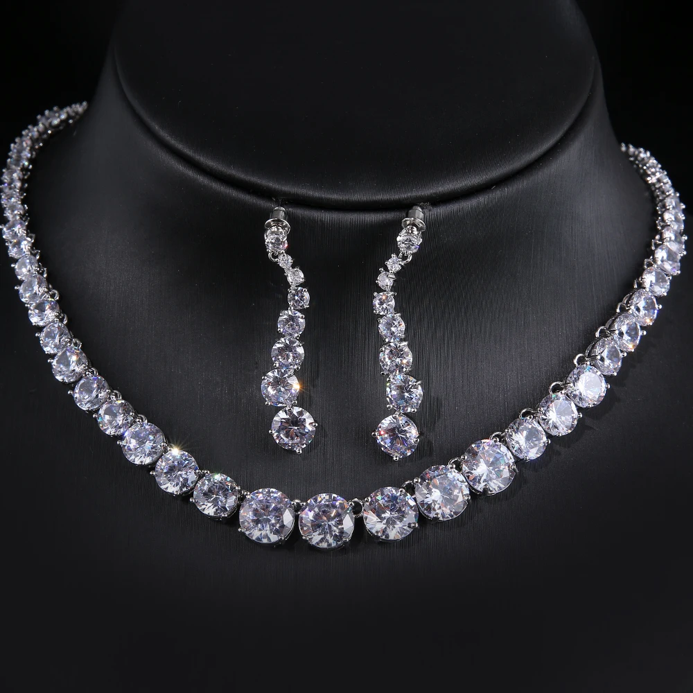 Bettyue New Arrival Ingenious Shiny Cubic Zircon Jewelry Set Female Fashion Party Elegant Ornament Earring Necklace Fancy Gift