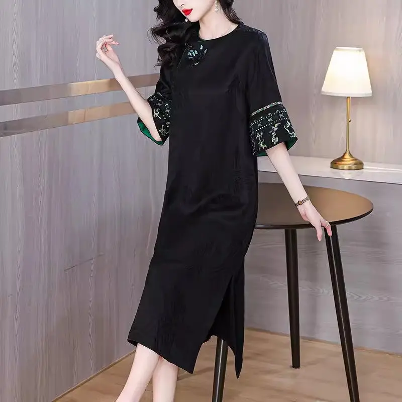 Middle Aged And Elderly Mothers Wear High-End Temperament Chinese Style Retro Embroidered Large Size Loose Dress Elegant K1954