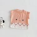 pink t-shirt
