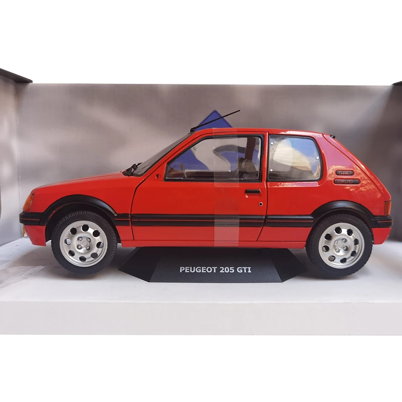 1:18 Scale P 205 GTI Simulation Alloy Car Model Diecast Toy Collectible Ornaments