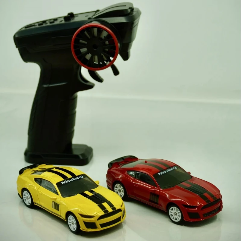 

В наличии WLToys K4308 1:43 4WD RC Drift Car Полная имитация корпуса 11 км/ч Бессердечный двигатель со светодиодной подсветкой Идеальная упаковка