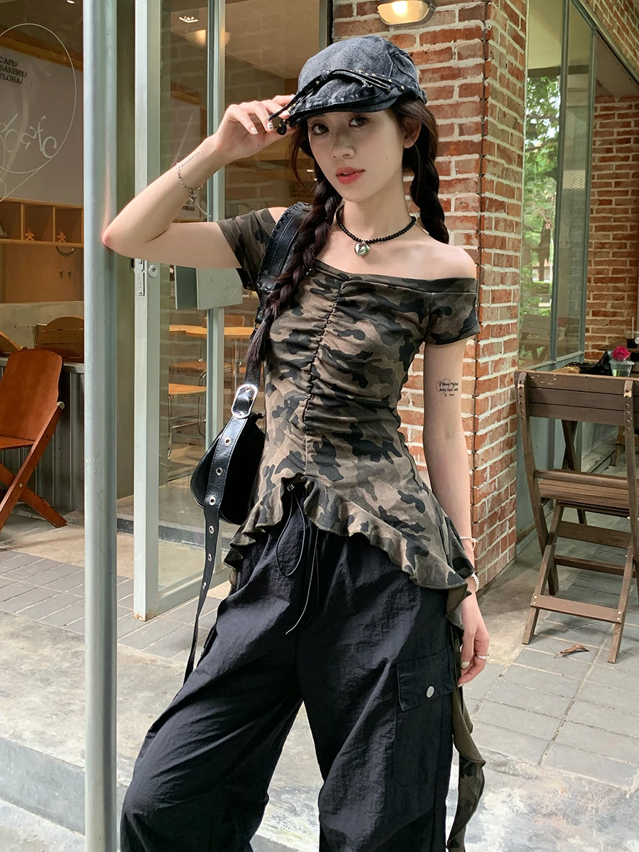 ReddaChic 90s Retro Camouflage One-shoulder Top Women Irregular Ruffle Hem Shirred Slim Fit T-shirt Summer Harajuku Streetwear