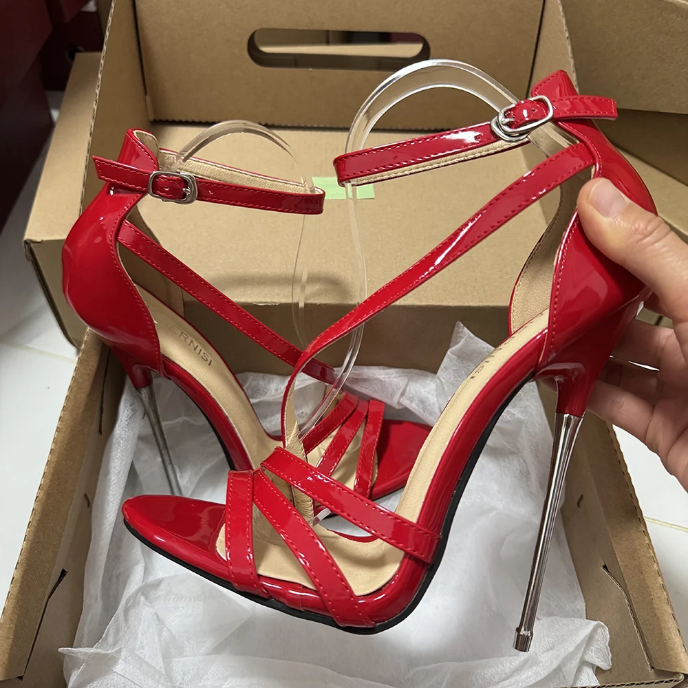 

Горячие черно-белые женские летние сандалии на очень металлическом высоком каблуке 16 см, сексуальные туфли-лодочки для вечеринок, подиумный комод с крестом, фетиш, танцевальное шоу на шесте