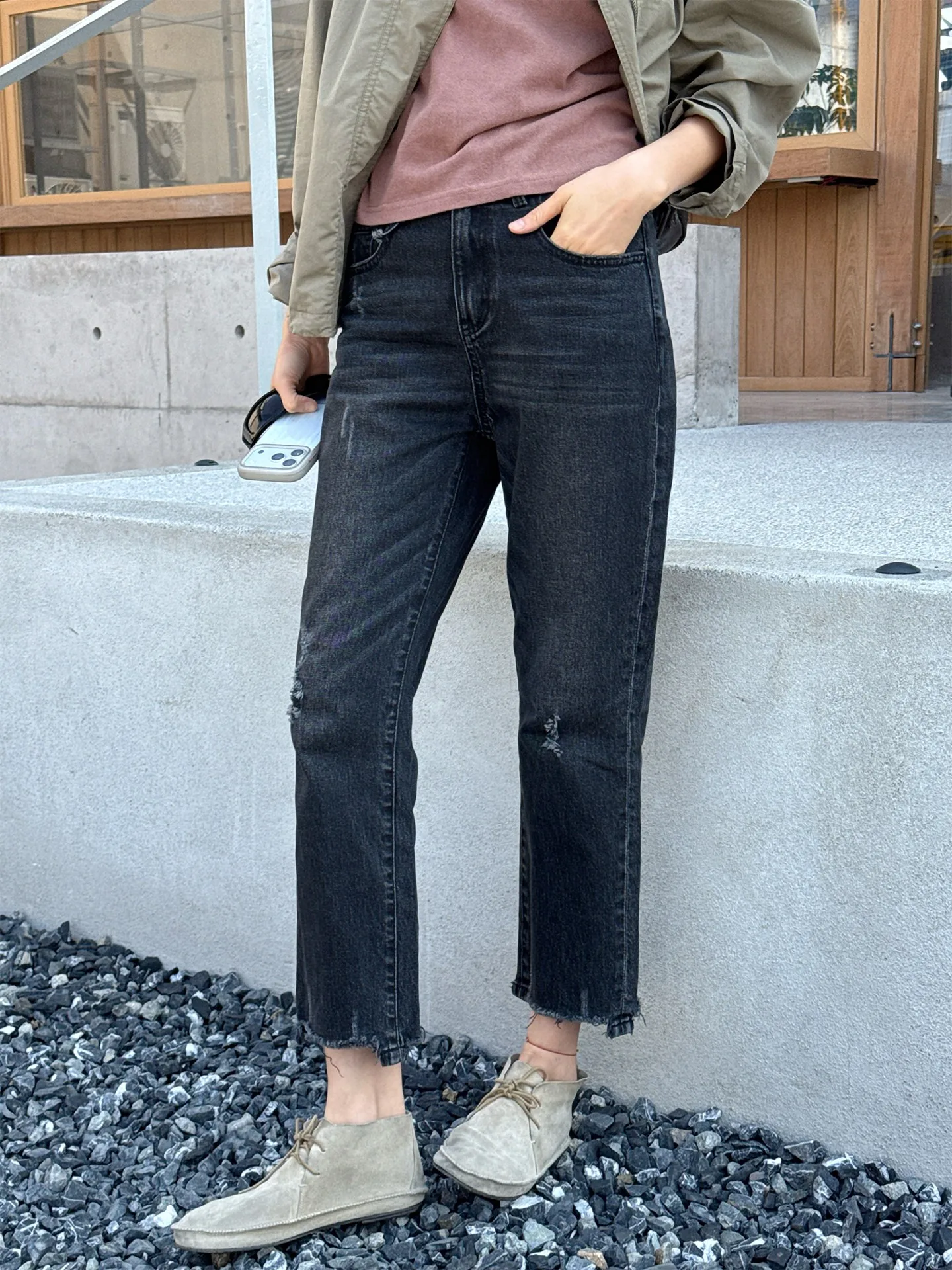 

Deep Grey Women's Jeans Spring 2026 New Washed Hole Design Nine Points Natural Waist Cotton Casual Pure Color Non-stretch