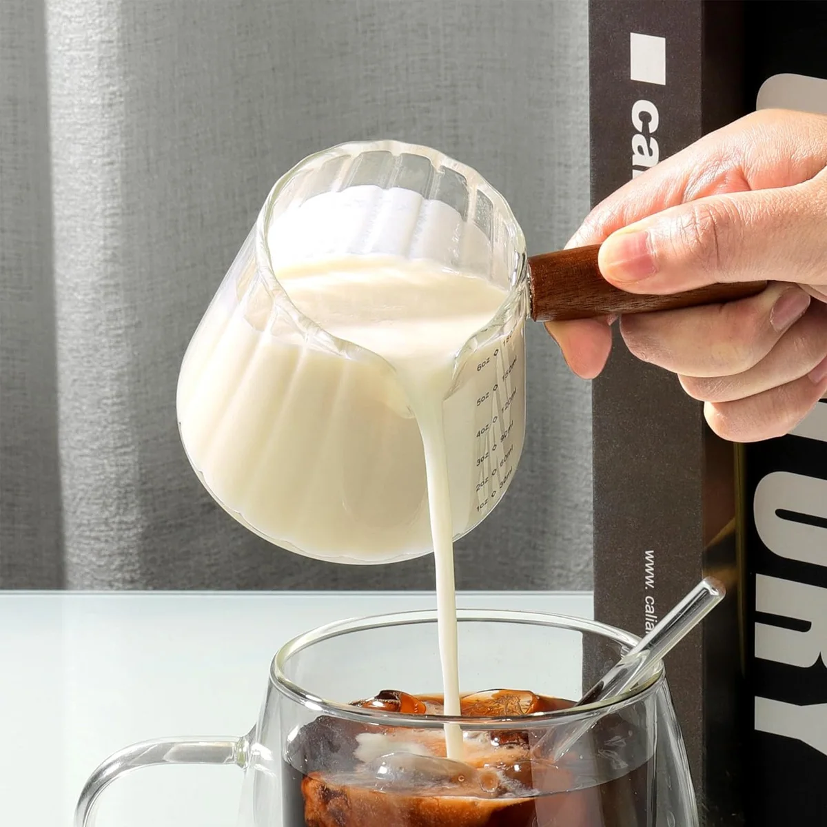 

E5 Espresso Shot Glass Cup with Wood Handle Espresso Accessories Single Spouts Milk Frother Measuring Tea Cup with Clear Scale